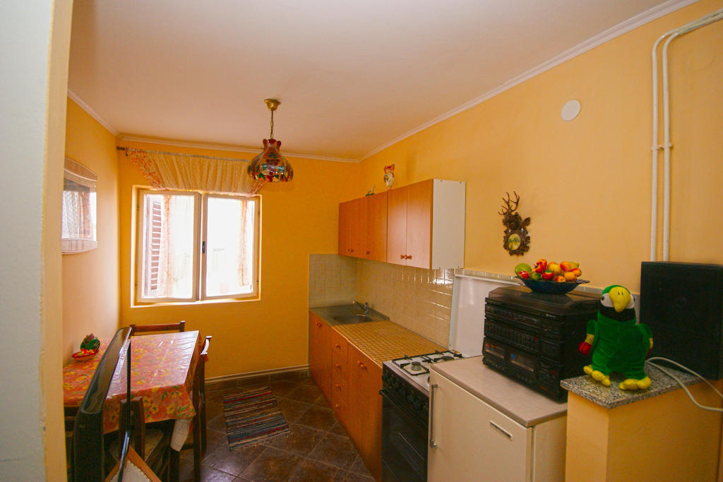 Guest House Robert I Mirna Bale Ngoại thất bức ảnh